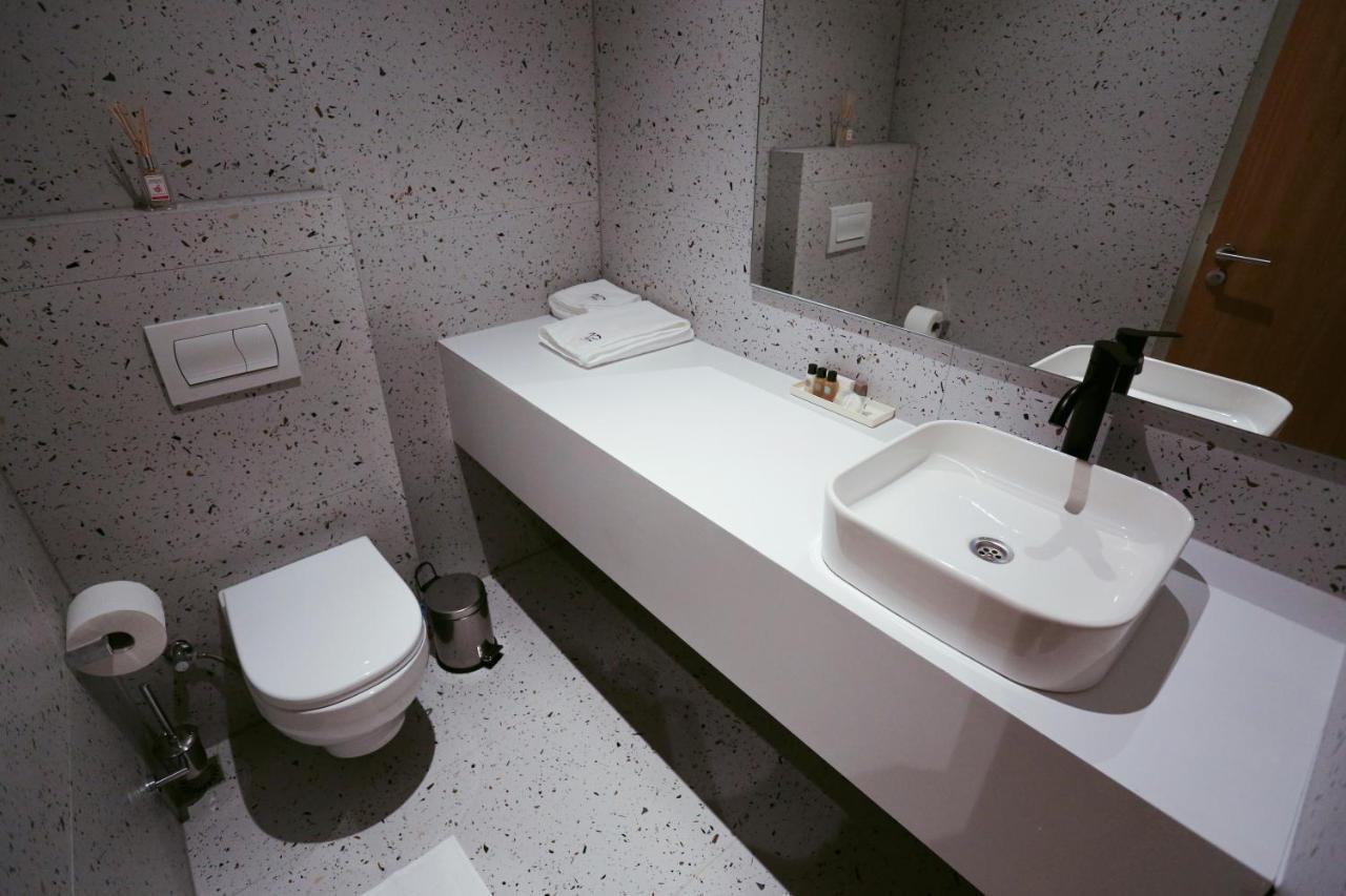 Hotel 12 Gjakova Eksteriør billede