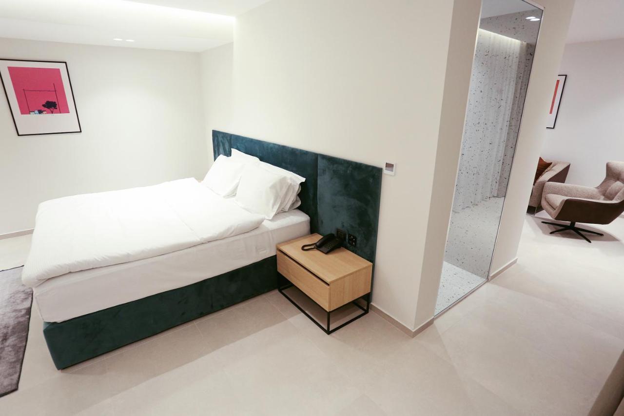 Hotel 12 Gjakova Eksteriør billede